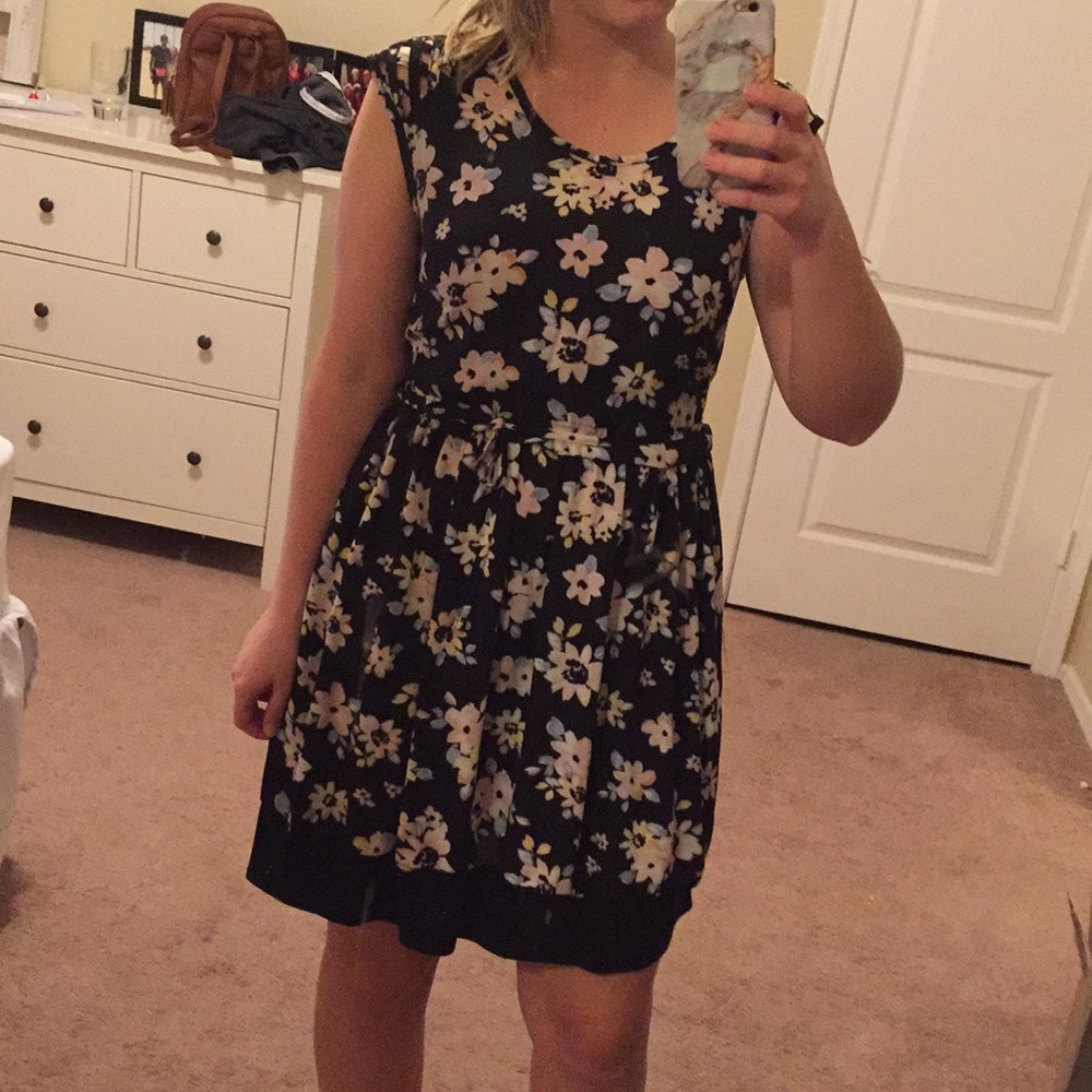 Black floral mid-length dress